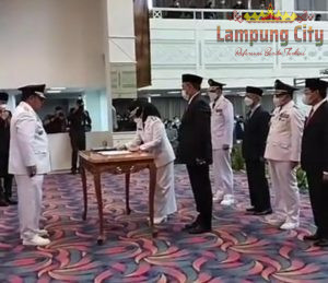 Gubernur Lampung Arinal Ambil Sumpah 3 PJ Bupati