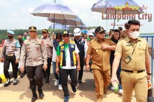 Kapolres Lampung Timur Dampingi Gubernur Lampung Dan Kapolda Lampung Dalam Acara Penanaman Pohon