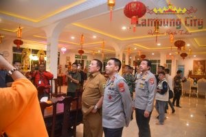 Kapolda Lampung Besama Gubernur Lampung Pantau Situasi Perayaan Tahun Baru Imlek