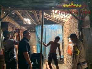 Achmad Nazaruddin Tinjau Korban Angin Puting Beliung di Kelurahan Panaragan Jaya