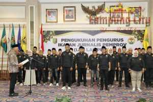 IJP Lampung Dikukuhkan, Gubernur Dorong Sinergi Jurnalis dan Pemerintah