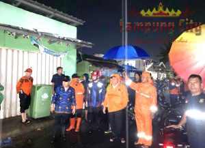Wawakot Bandar Lampung Monitoring Sejumlah Lokasi Terkena Banjir