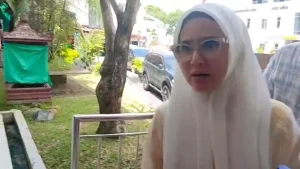 Bupati Pesawaran Diperiksa Kejati Lampung, Nanda Indira Tampil Santai di Tengah Sorotan Publik