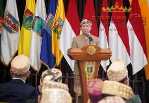 Kamis Beradat Resmi Berlaku di Lampung, Bahasa Daerah dan Batik Jadi Identitas Pemerintahan
