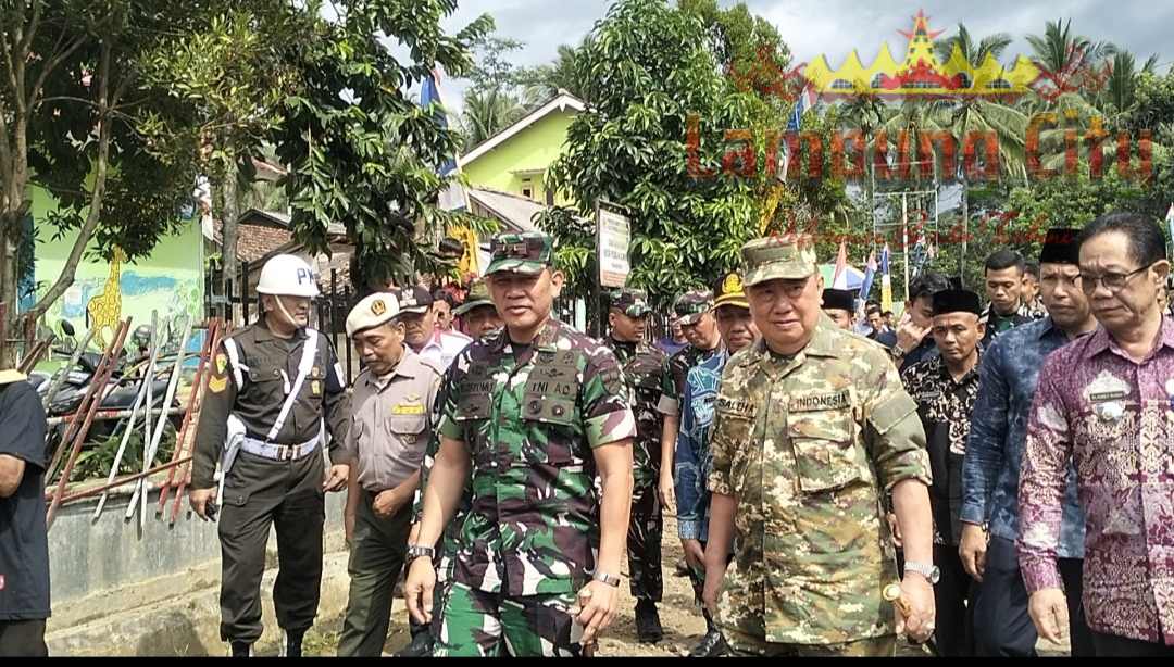 Pangdam XXI/Radin Inten Resmi Tutup TMMD ke-128 di Kalimiring, Bupati Tanggamus Ajak Warga Aktif Bangun Desa
