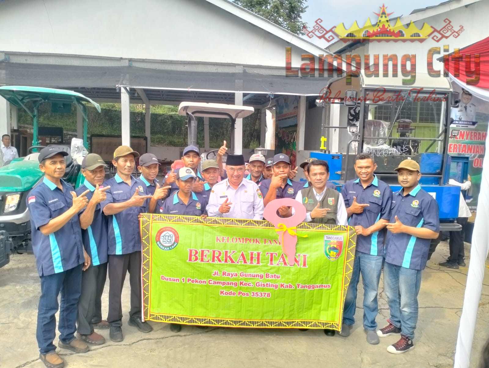 Bupati Tanggamus Serahkan secara simbolis Lima Unit Alsintan Bantuan Kementan