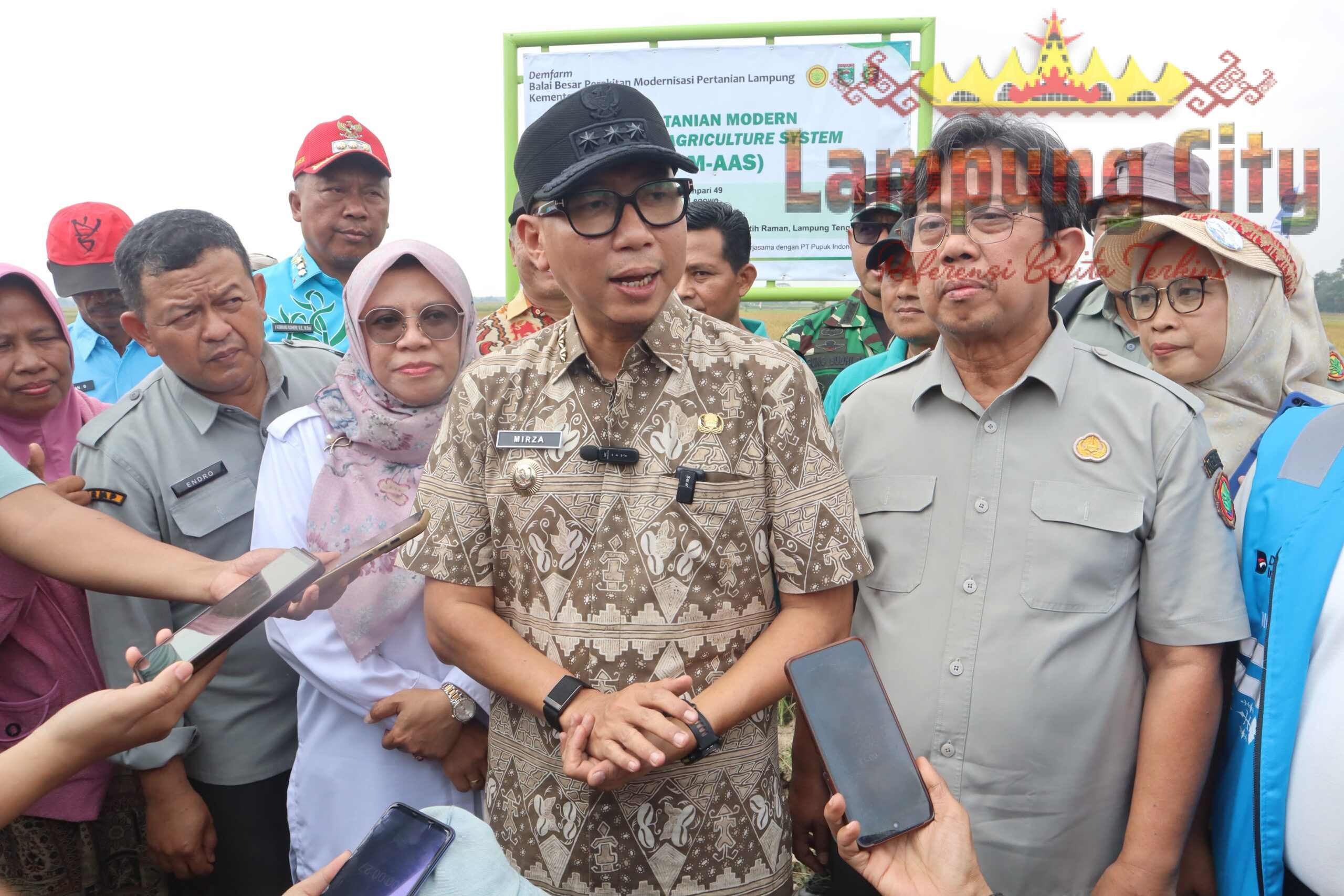 PM-AAS dan POC Dongkrak Produktivitas Padi, Gubernur Mirza Perkuat Kemandirian Petani