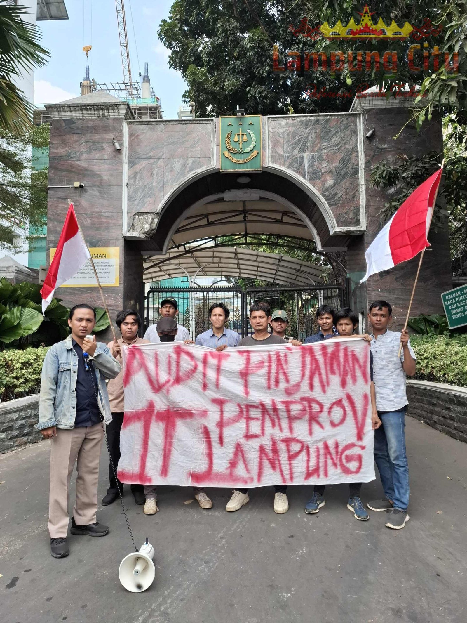 PINJAMAN 1 T PEMPROV LAMPUNG DIPERTANYAKAN, FORMMASI DESAK KEJAGUNG PERIKSA PROSES DAN POTENSI KONFLIK KEPENTINGAN
