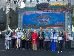 Tampilkan Kreativitas dan Budaya Lampung, Peserta Terbaik Tapis Karnaval 2026 Raih Penghargaan